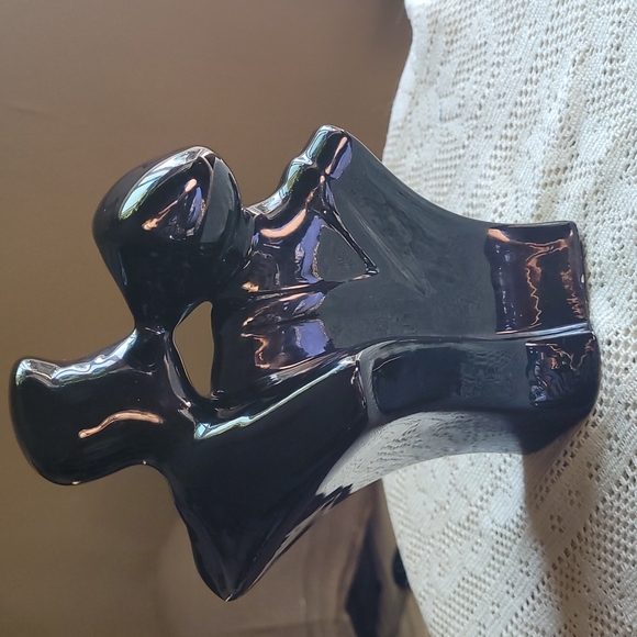 The Kiss Sculpture - Picture 5 of 7